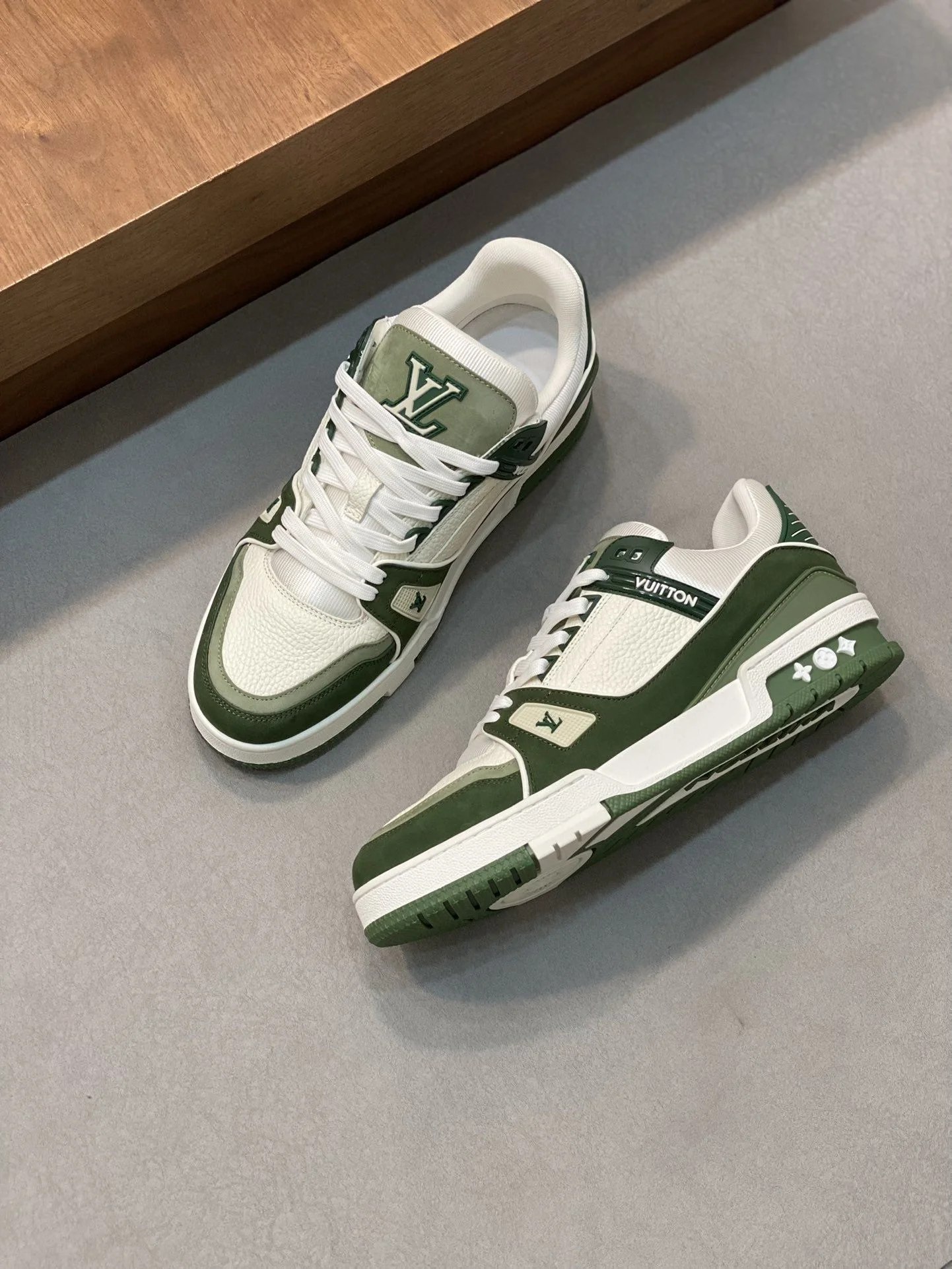 SmartChoice Louis Vuitton Trainer Sneaker 30955