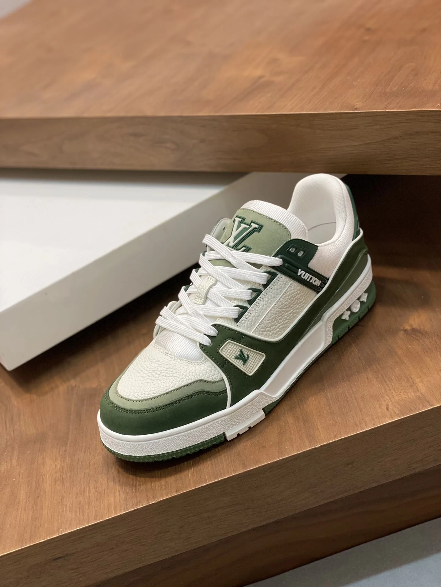 SmartChoice Louis Vuitton Trainer Sneaker 30955