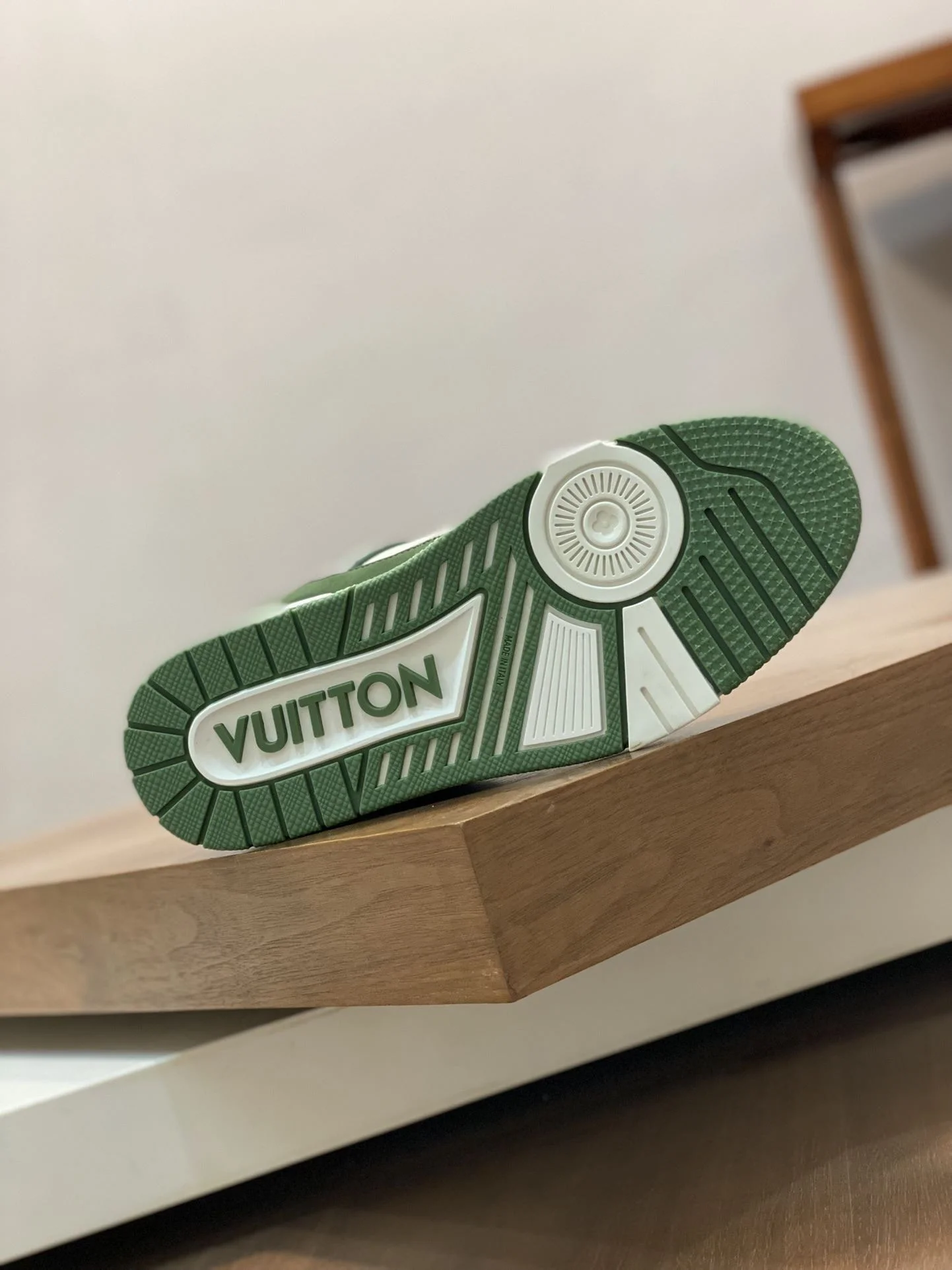 SmartChoice Louis Vuitton Trainer Sneaker 30955