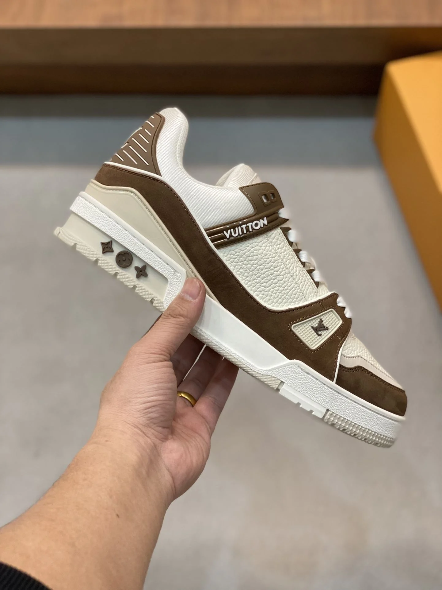 Practical Louis Vuitton Trainer Sneaker 30972