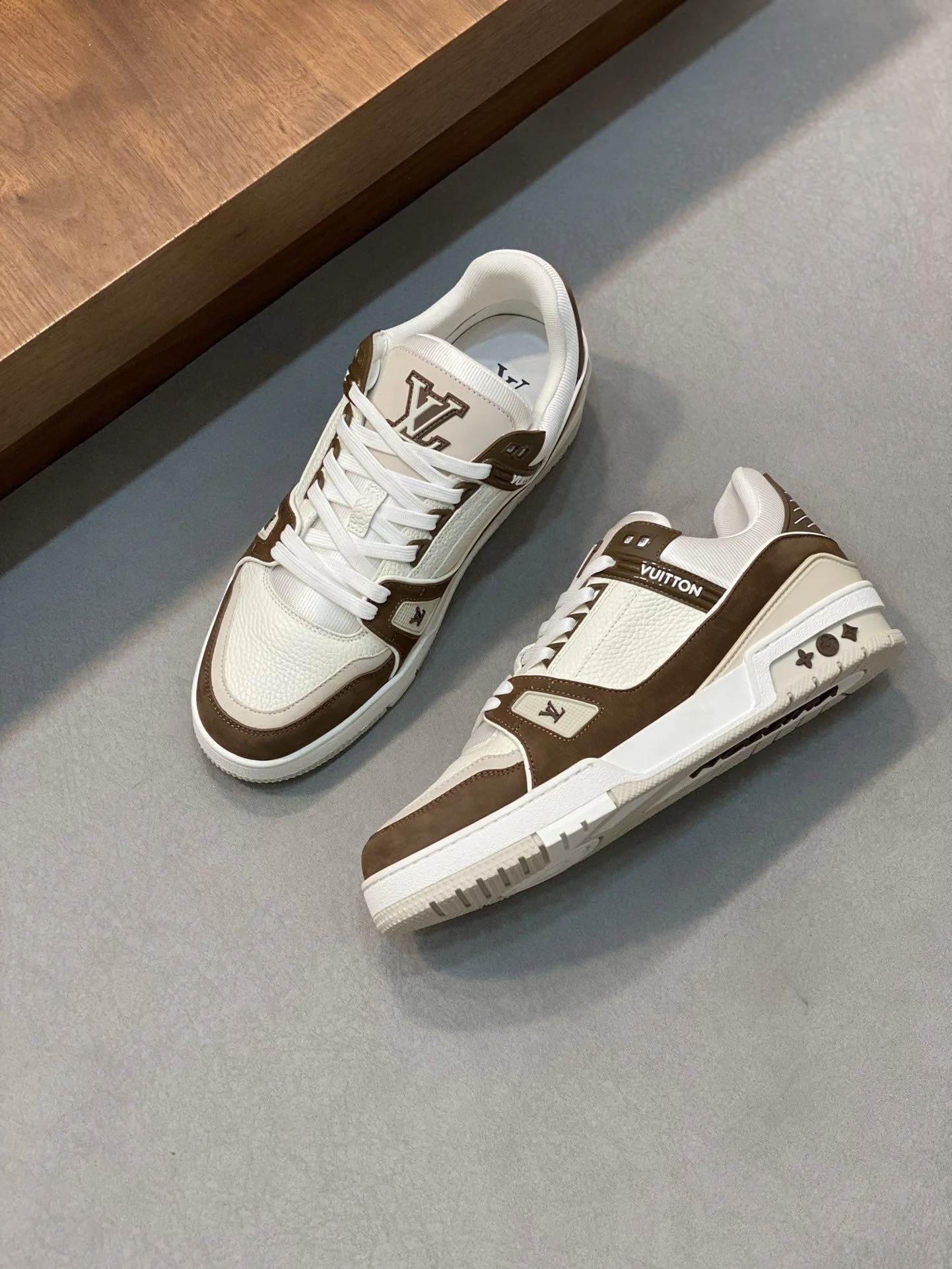 Practical Louis Vuitton Trainer Sneaker 30972