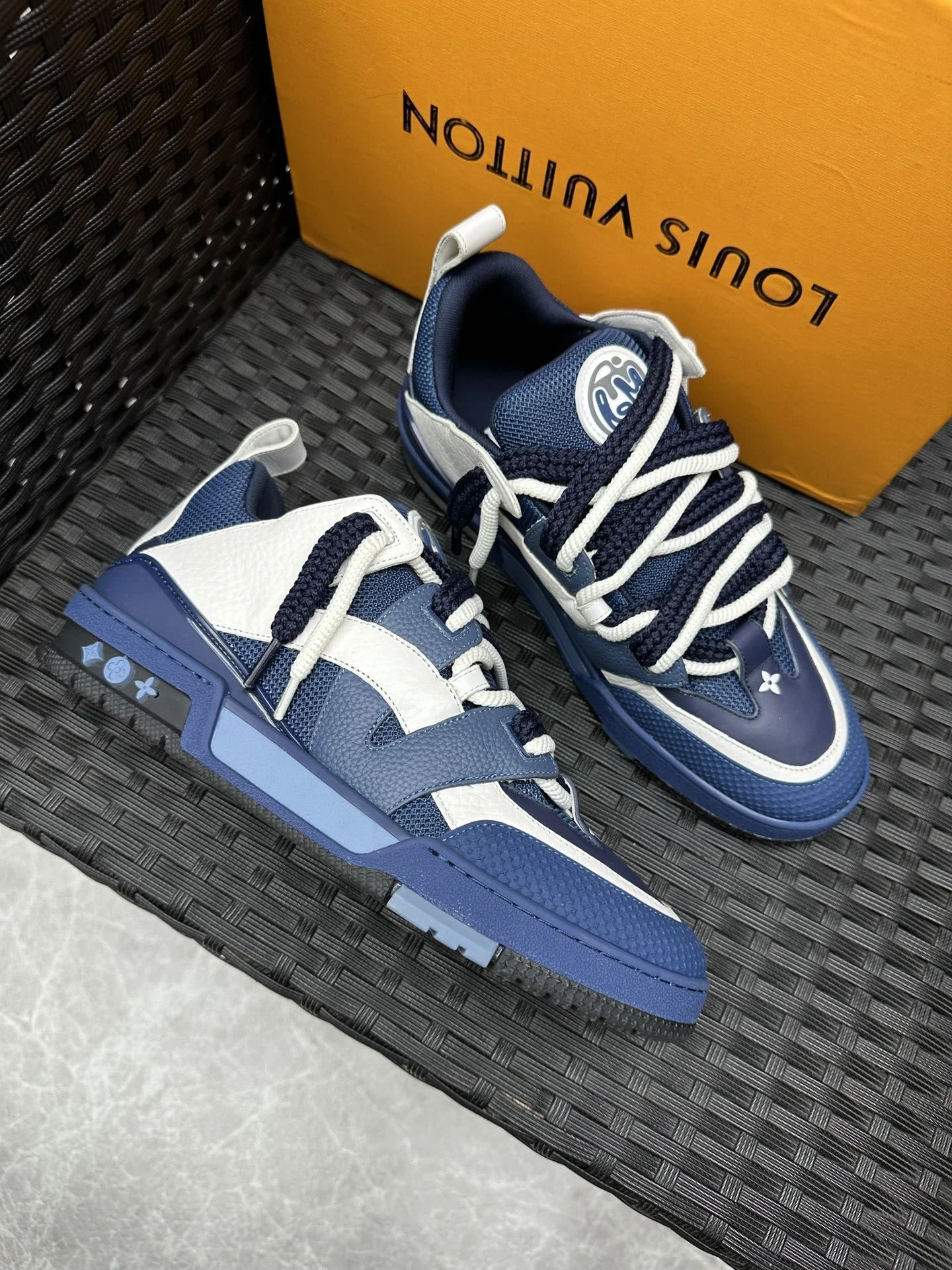 Louis Vuitton Trainer Sneaker Breathable 30956