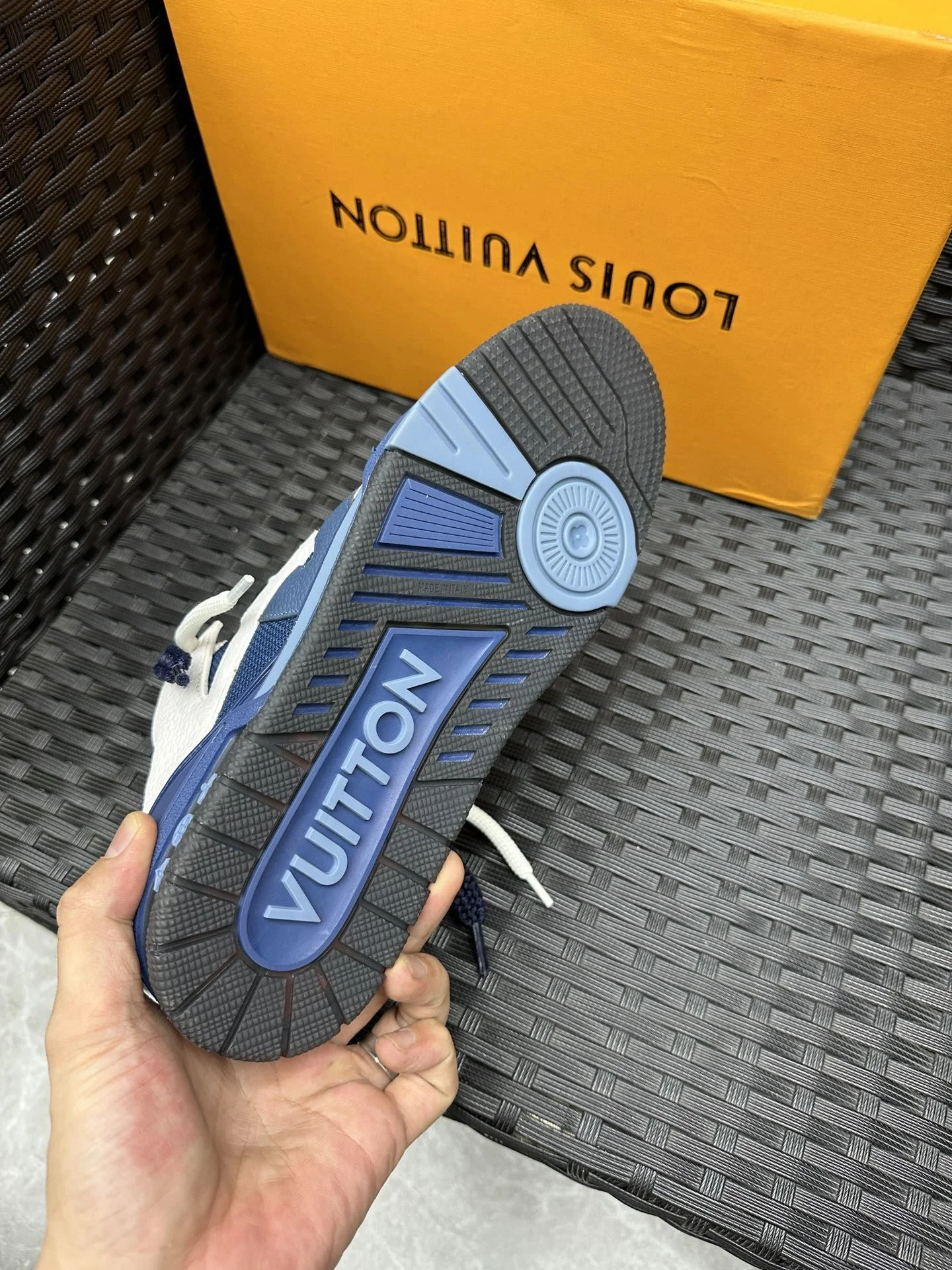 Louis Vuitton Trainer Sneaker Breathable 30956