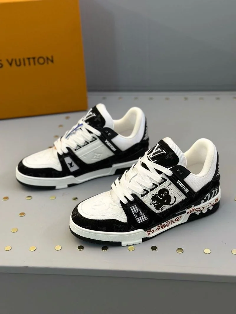 Minimalist Louis Vuitton Trainer Sneaker 30980
