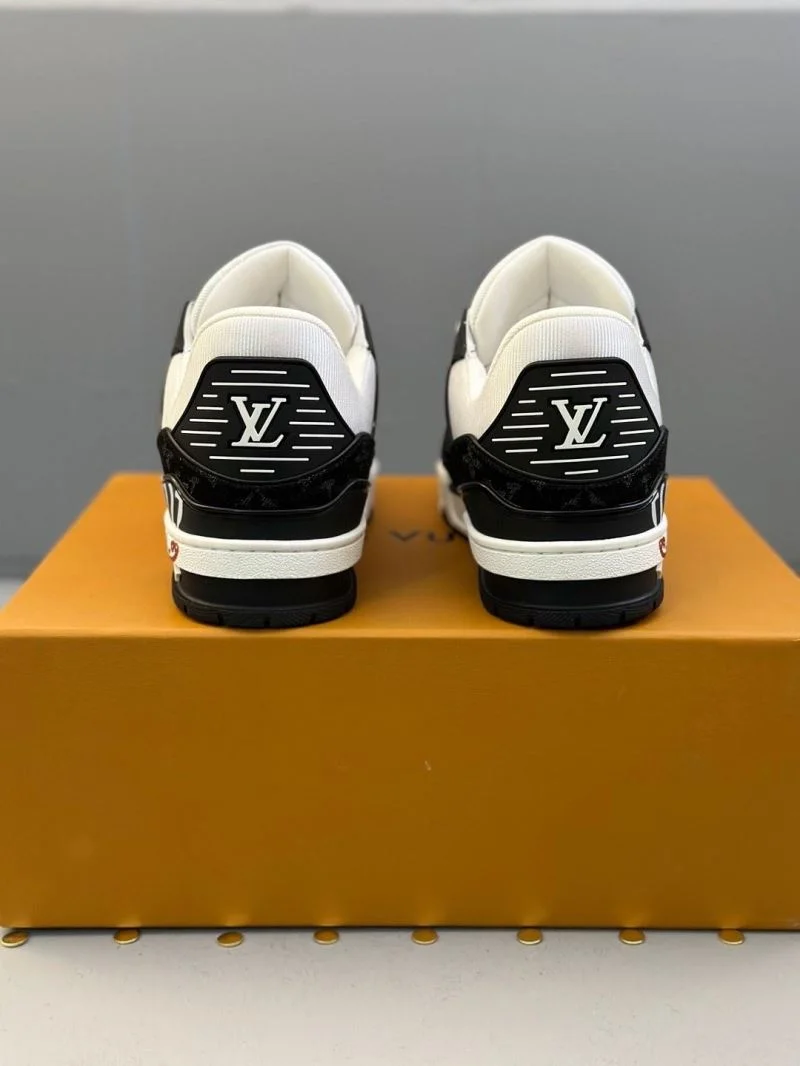 Minimalist Louis Vuitton Trainer Sneaker 30980