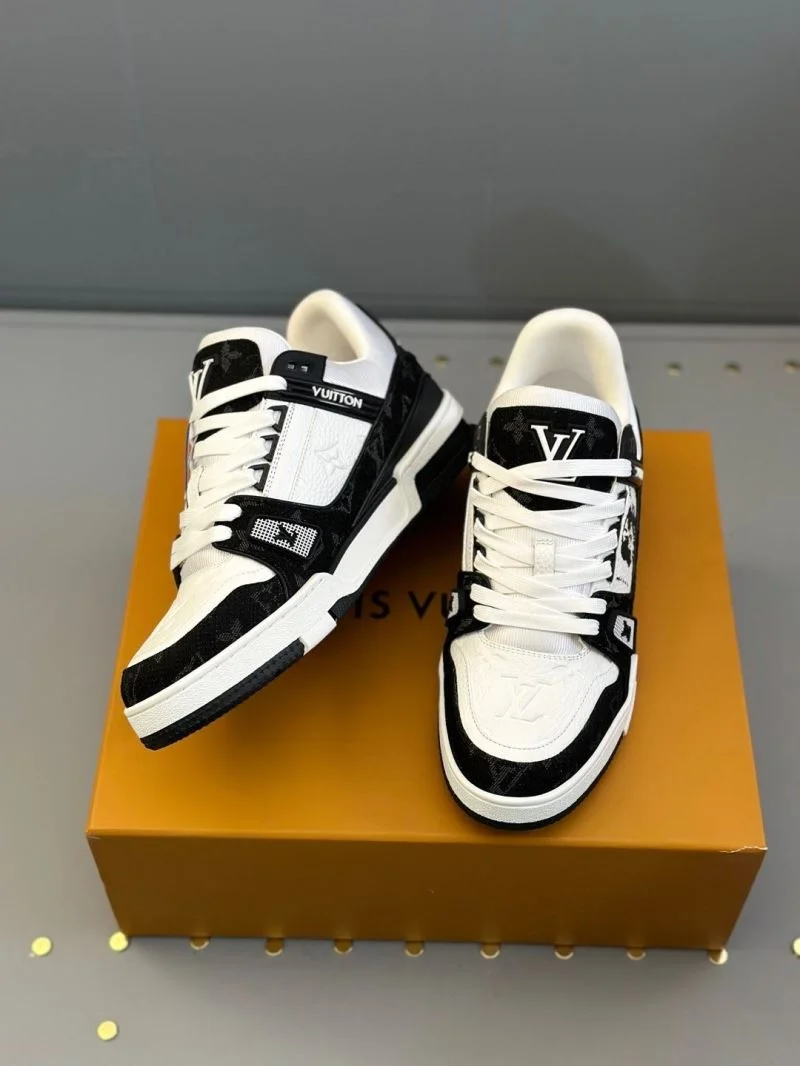 Louis Vuitton Trainer Sneaker WaterResistant 30969