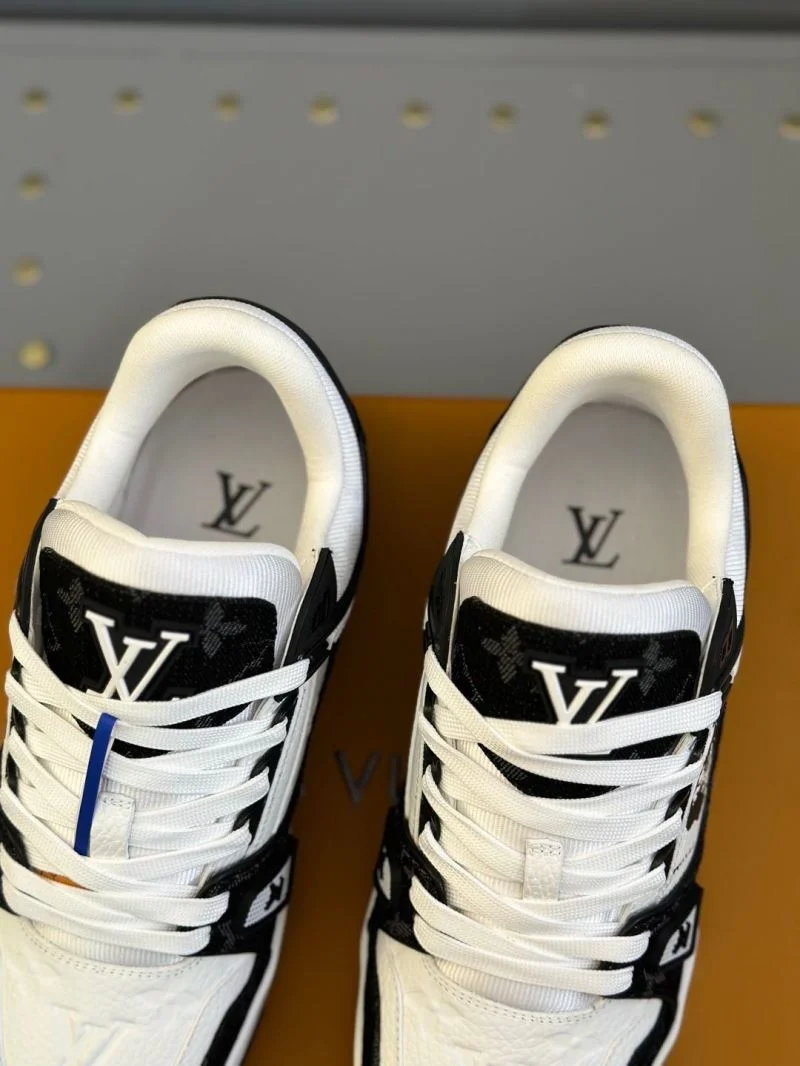 Louis Vuitton Trainer Sneaker WaterResistant 30969