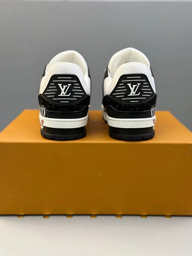 Louis Vuitton Trainer Sneaker WaterResistant 30969