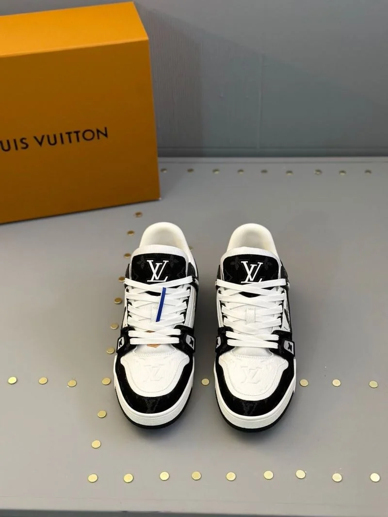 TravelReady Louis Vuitton Trainer Sneaker 30964