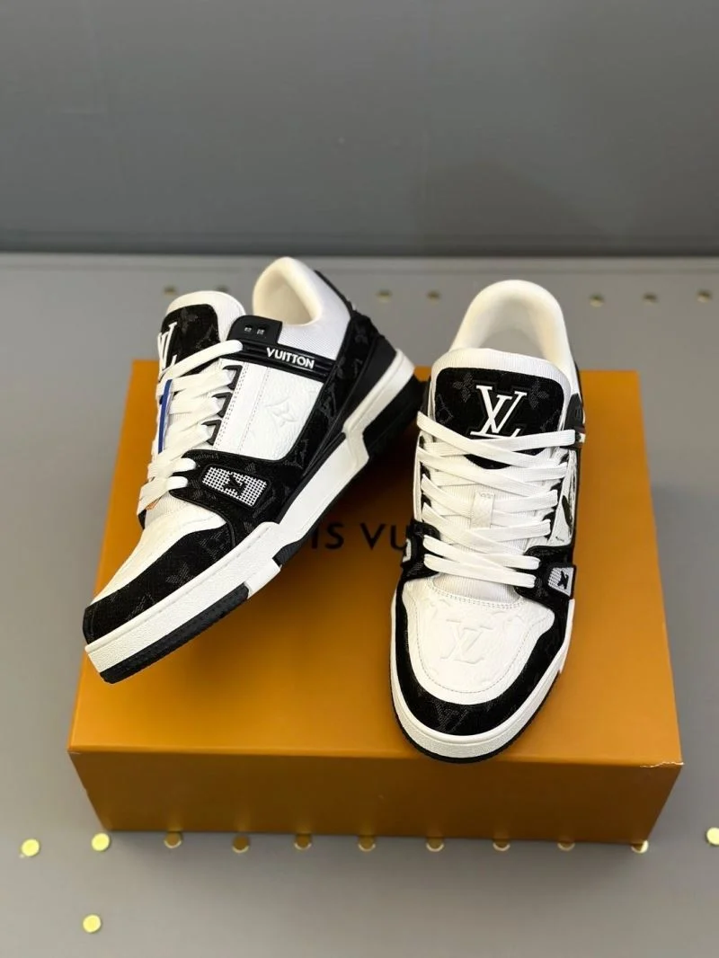 TravelReady Louis Vuitton Trainer Sneaker 30964