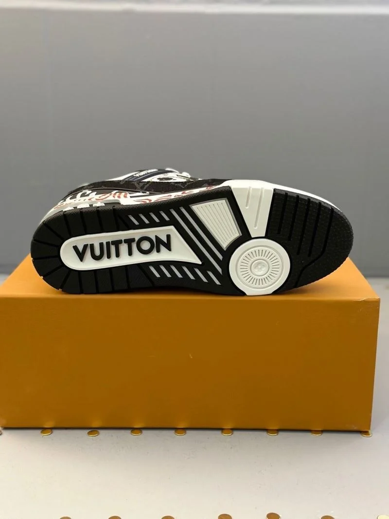 TravelReady Louis Vuitton Trainer Sneaker 30964