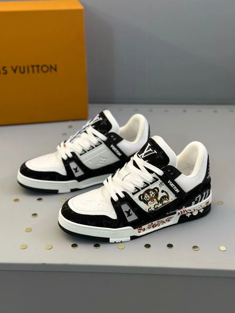 EasyMatch Louis Vuitton Trainer Sneaker 30979