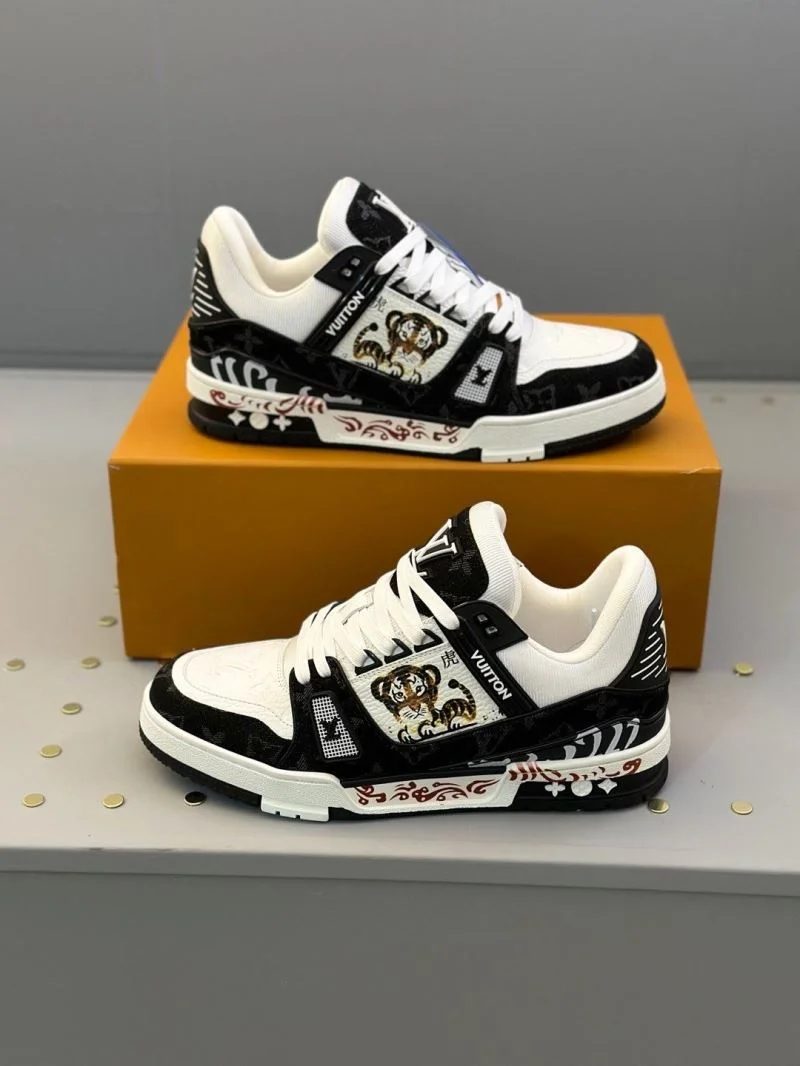 EasyMatch Louis Vuitton Trainer Sneaker 30979