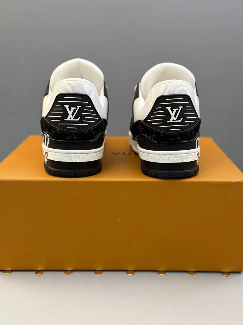 EasyMatch Louis Vuitton Trainer Sneaker 30979