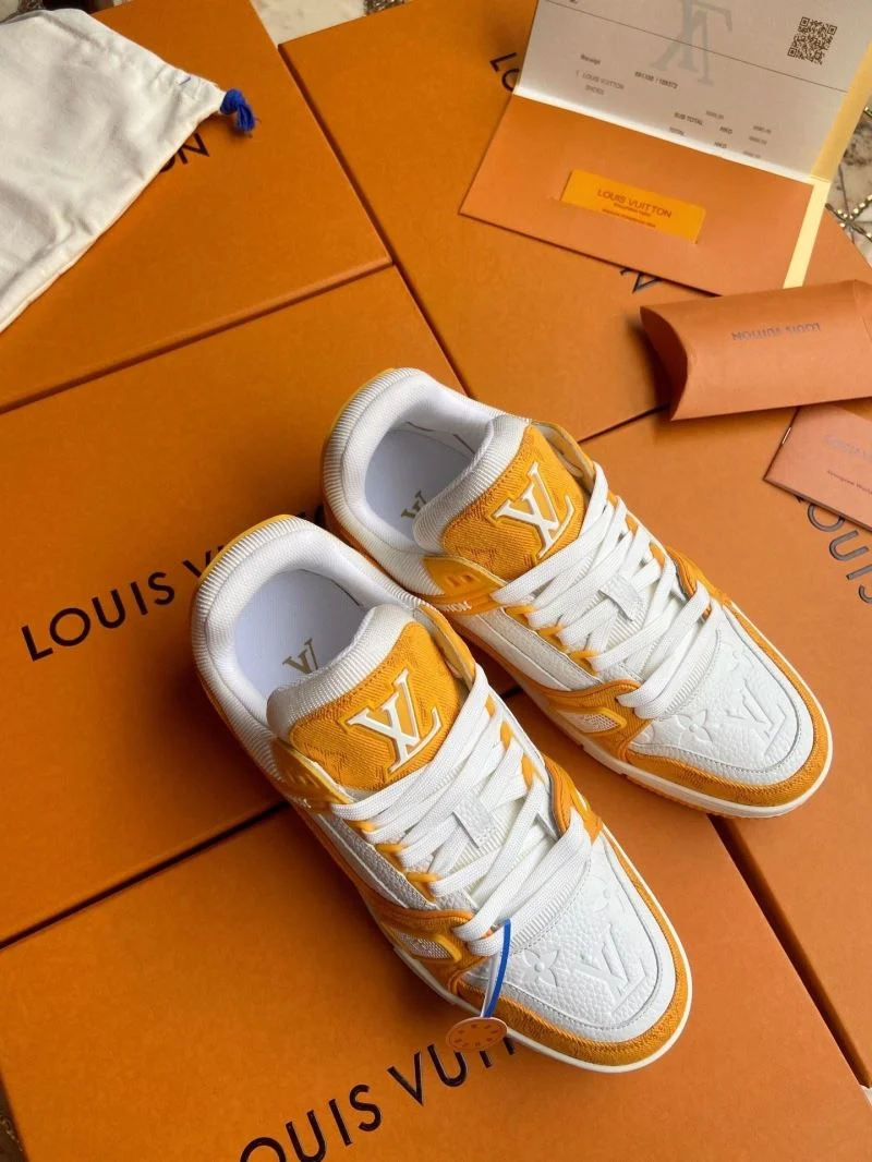 Stretchable Louis Vuitton Trainer Sneaker 30963