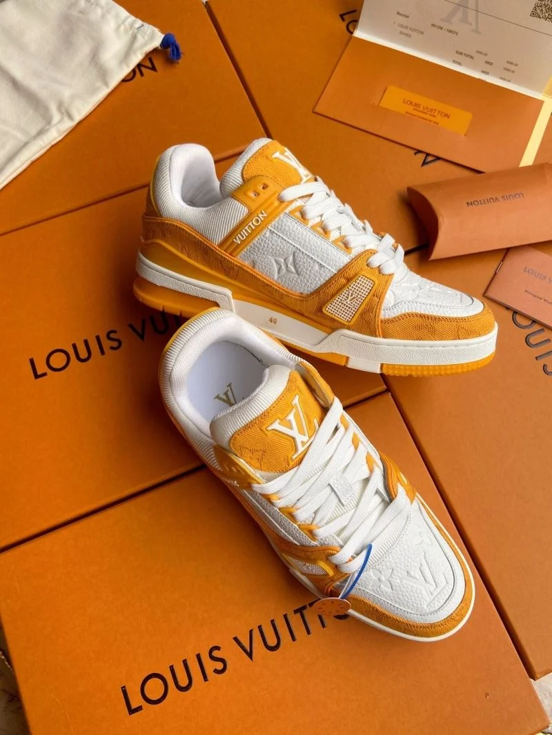 Stretchable Louis Vuitton Trainer Sneaker 30963
