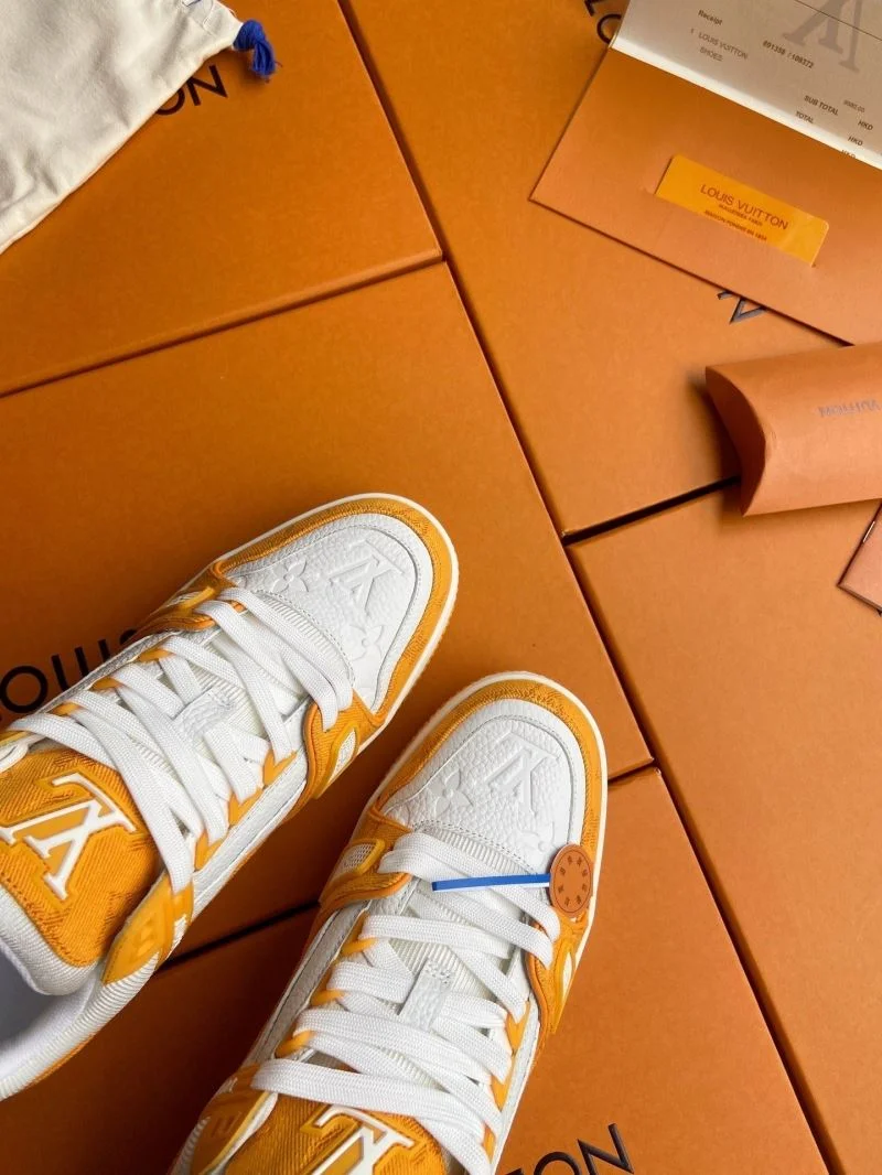 Stretchable Louis Vuitton Trainer Sneaker 30963