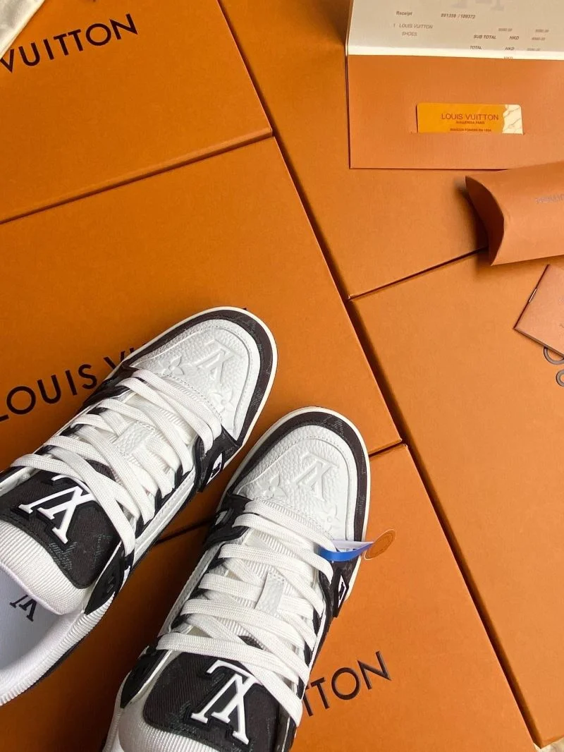 Louis Vuitton Trainer Sneaker EasyCare 30947