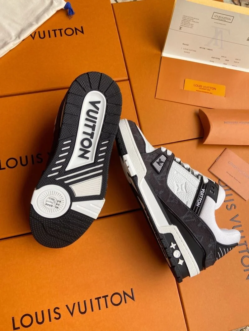 Louis Vuitton Trainer Sneaker EasyCare 30947