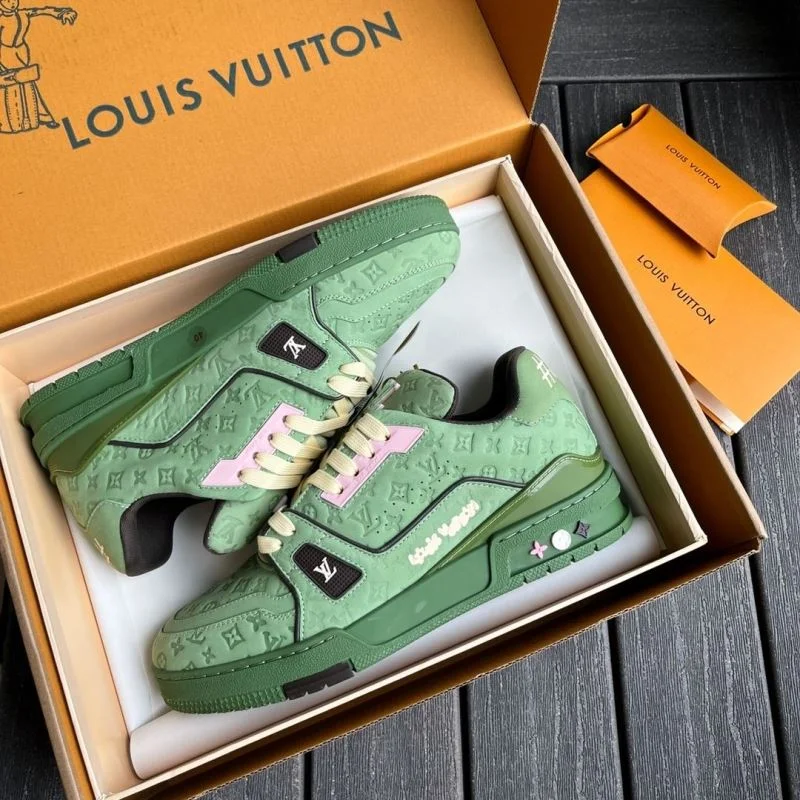 Effortless Louis Vuitton Trainer Sneaker 30938
