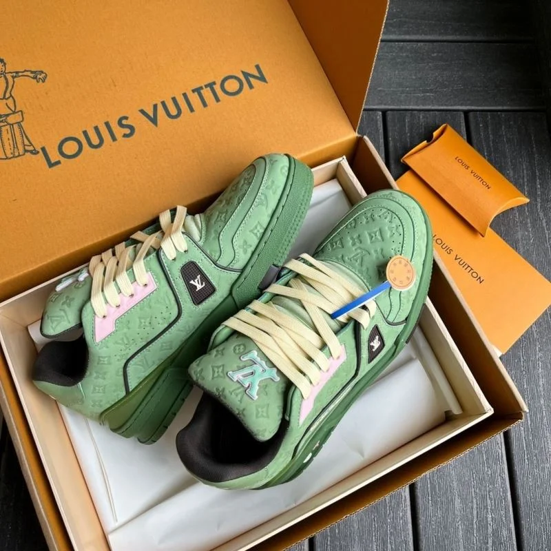 Effortless Louis Vuitton Trainer Sneaker 30938