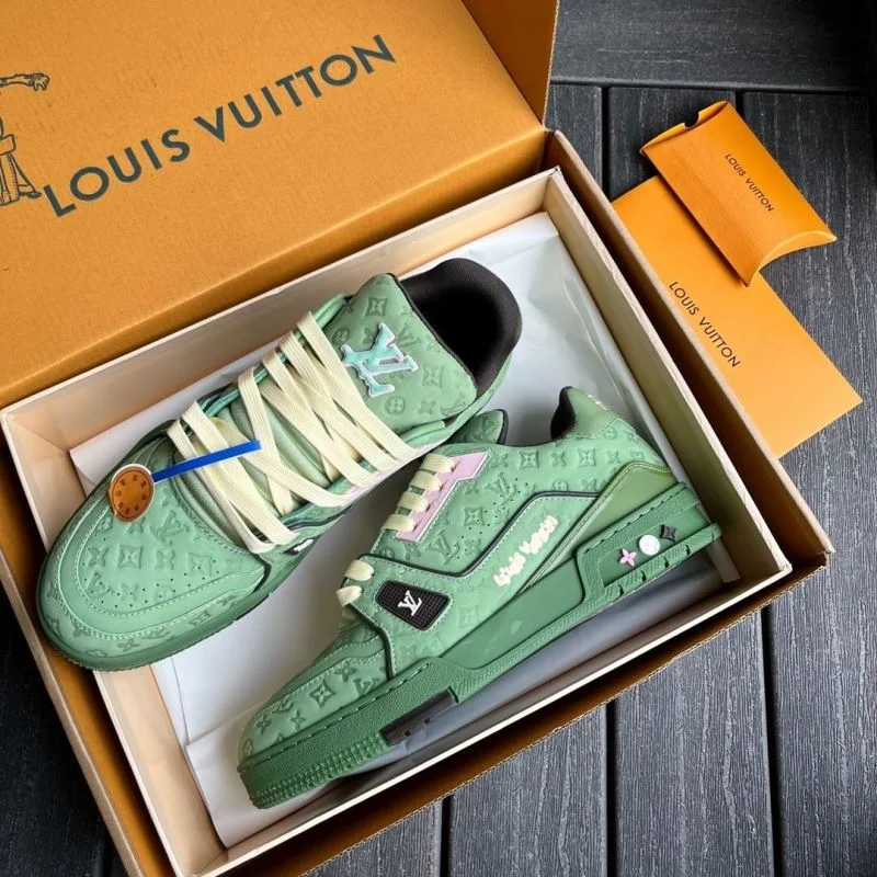 Effortless Louis Vuitton Trainer Sneaker 30938
