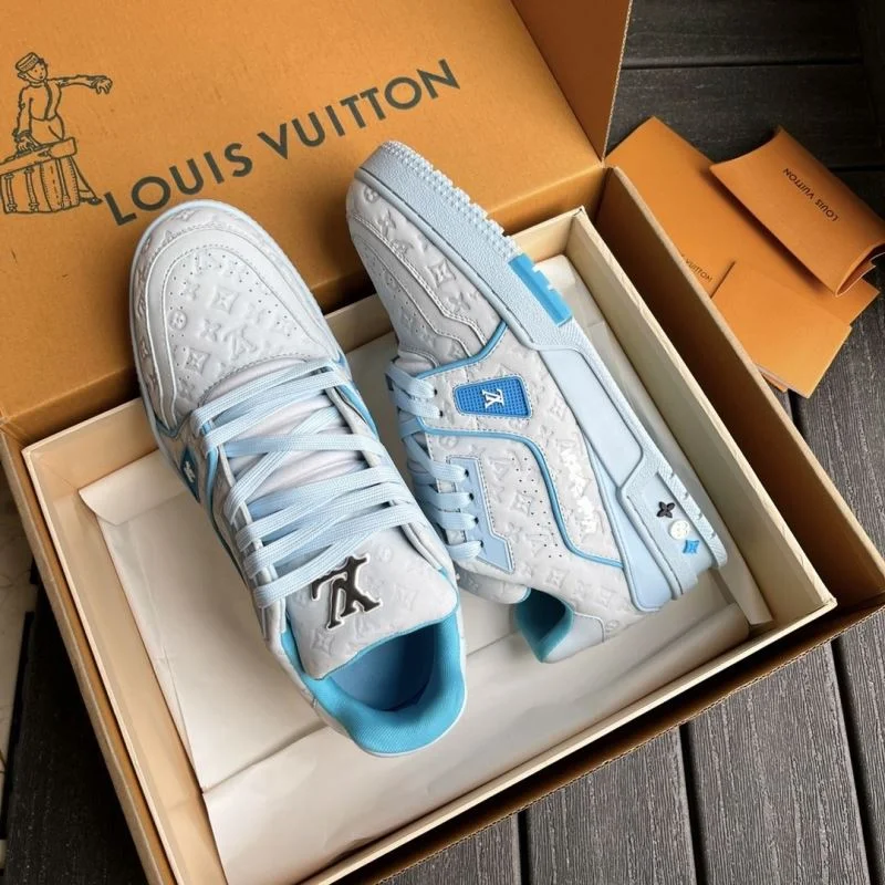 Unique Louis Vuitton Trainer Sneaker 30330