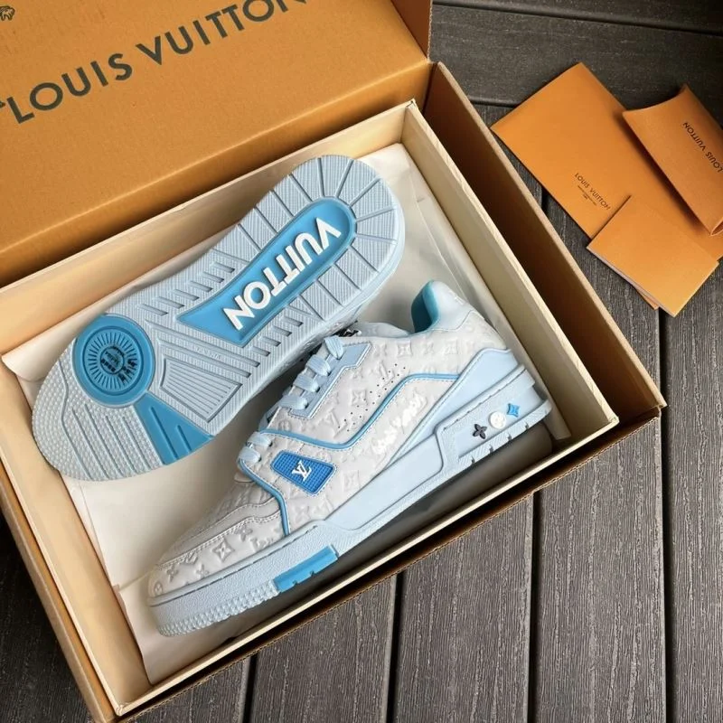 Unique Louis Vuitton Trainer Sneaker 30330