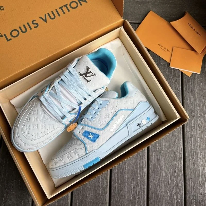Unique Louis Vuitton Trainer Sneaker 30330
