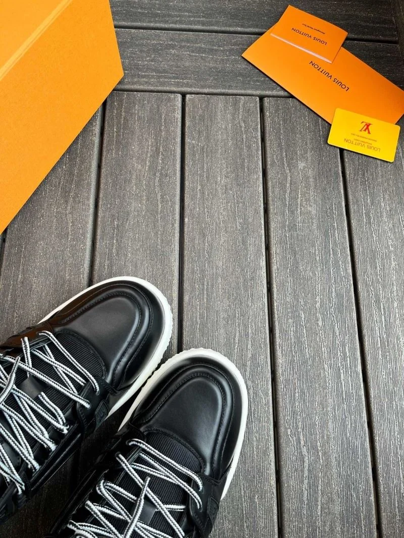 Premium Louis Vuitton Trainer Sneaker 30941