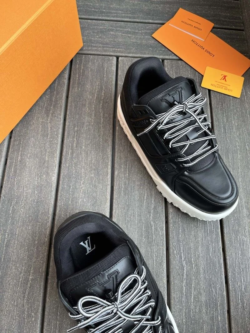 Premium Louis Vuitton Trainer Sneaker 30941