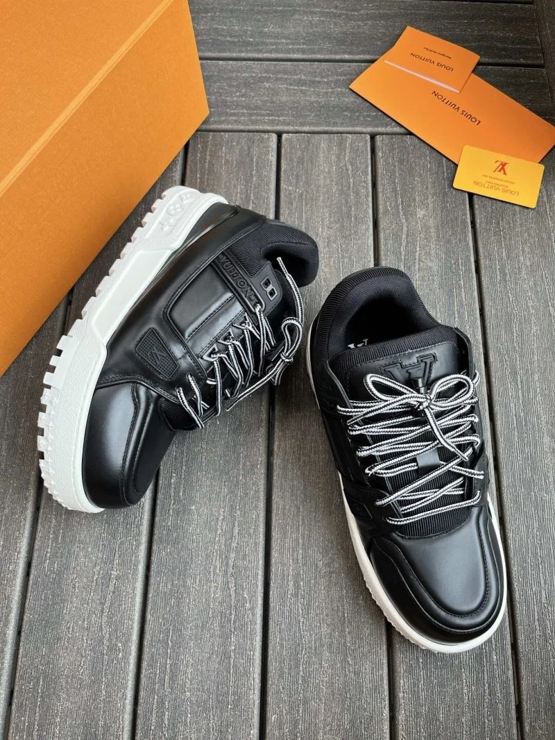 Premium Louis Vuitton Trainer Sneaker 30941