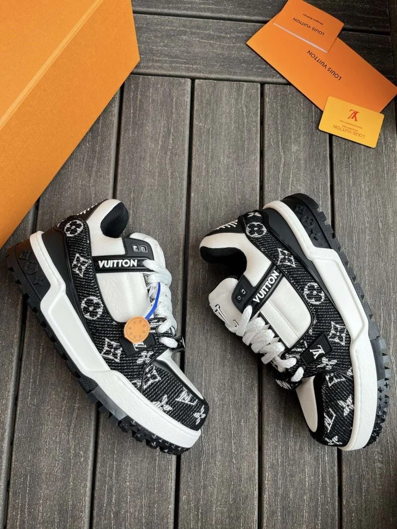 Popular Louis Vuitton Trainer Sneaker 30916
