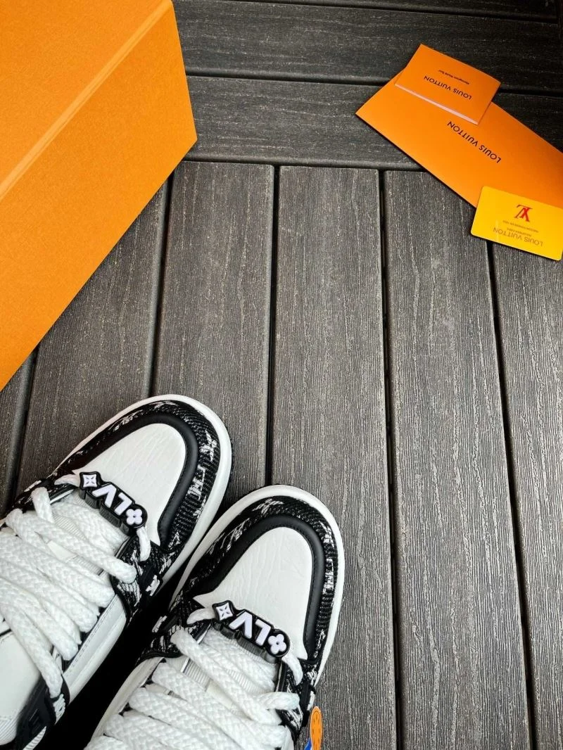 Popular Louis Vuitton Trainer Sneaker 30916