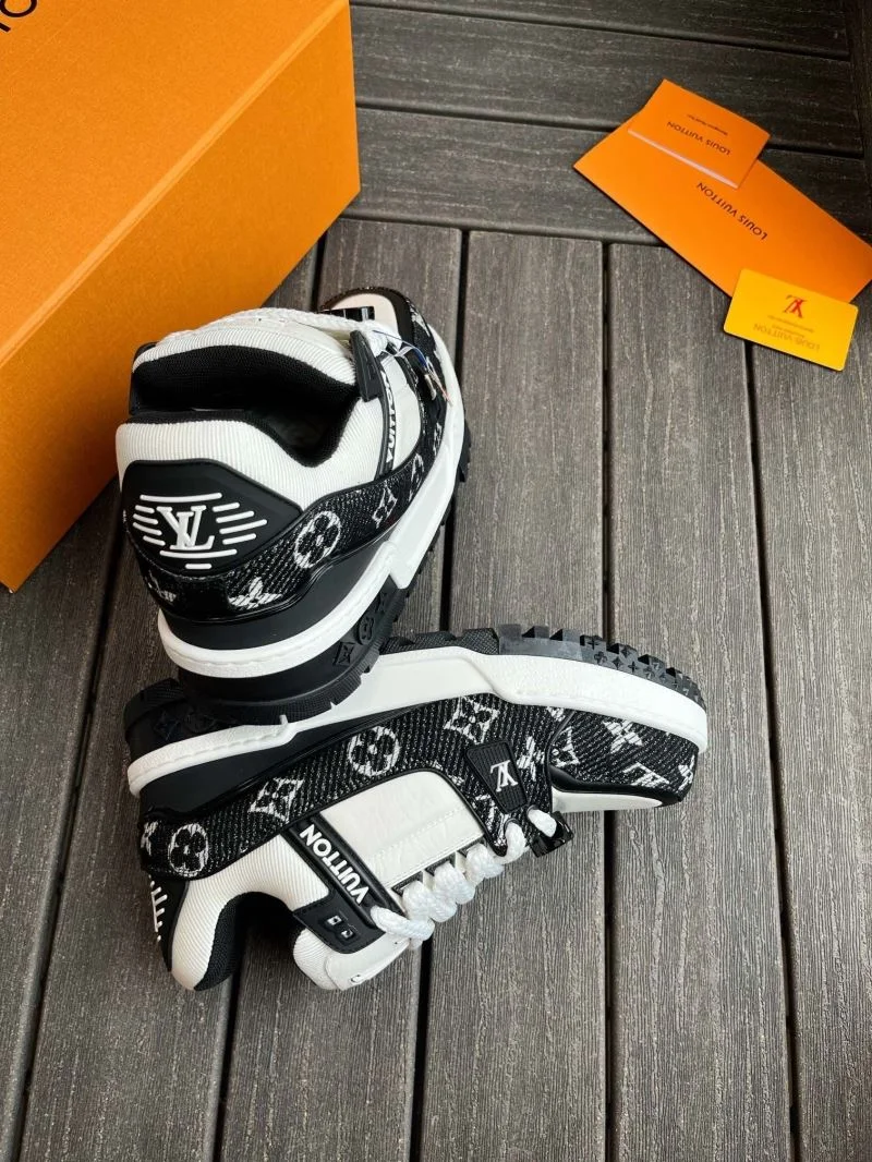 Popular Louis Vuitton Trainer Sneaker 30916