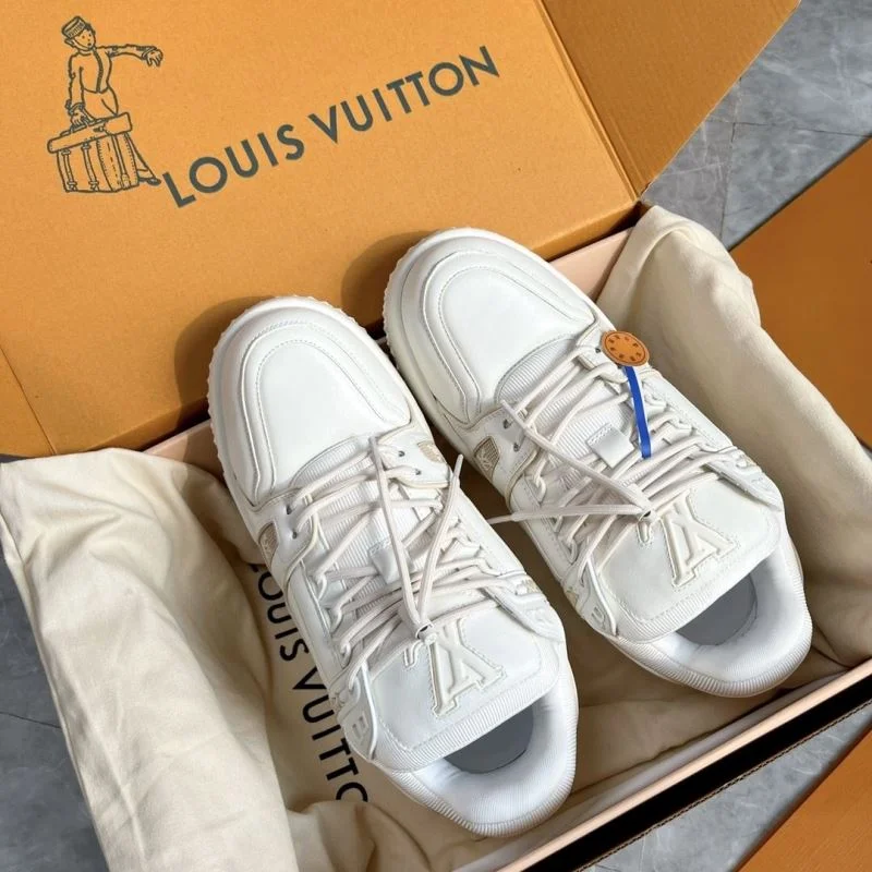 Comfortable Louis Vuitton Trainer Sneaker 30925