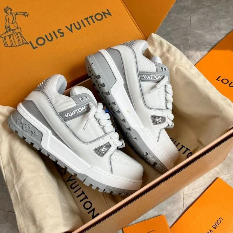 Louis Vuitton Trainer Sneaker Resilient 30939
