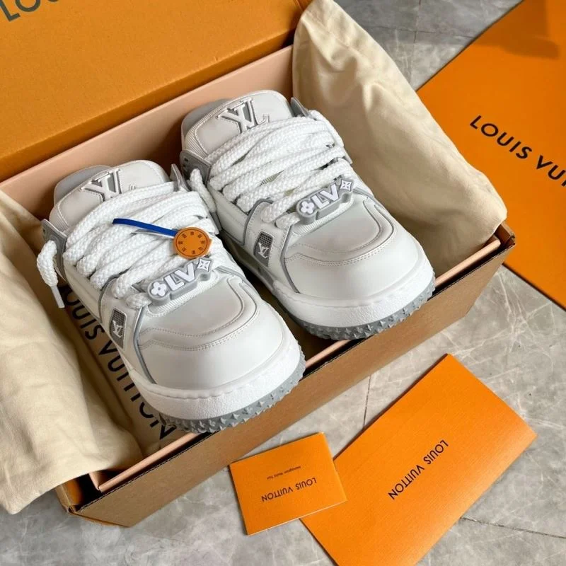 Louis Vuitton Trainer Sneaker Resilient 30939