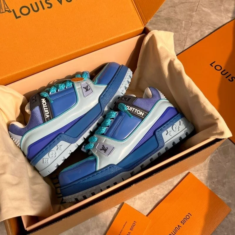 MultiPurpose Louis Vuitton Trainer Sneaker 30918