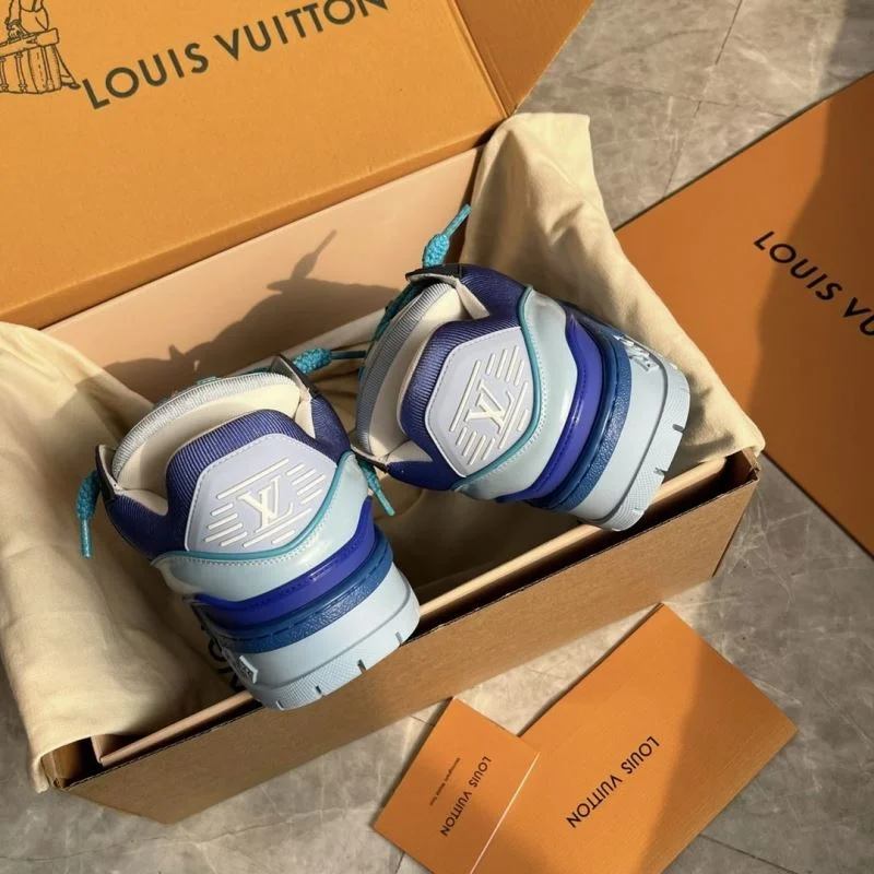 MultiPurpose Louis Vuitton Trainer Sneaker 30918