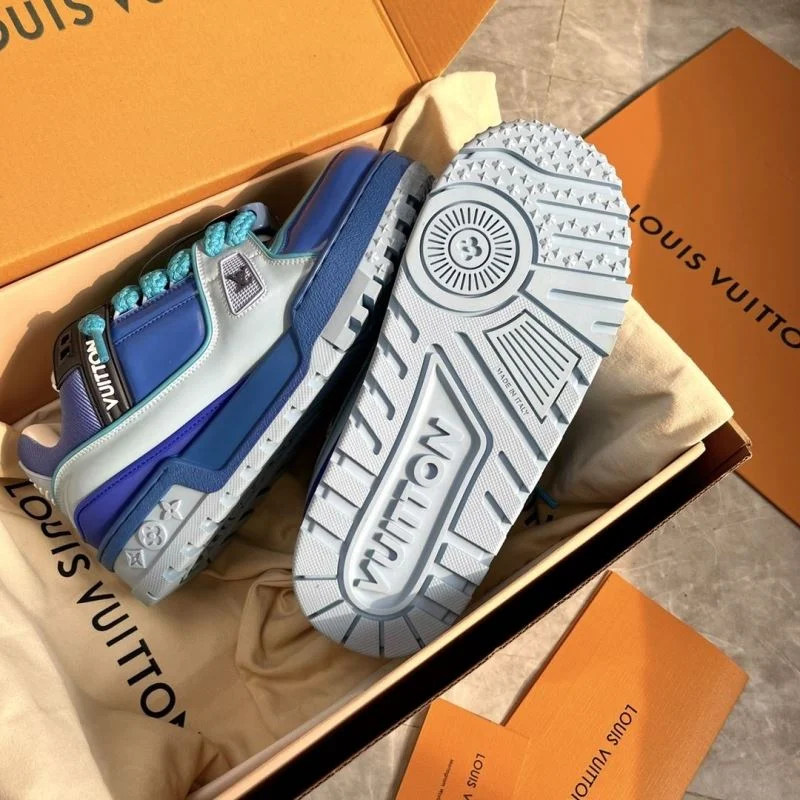 MultiPurpose Louis Vuitton Trainer Sneaker 30918