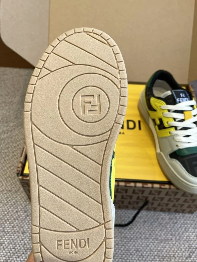 Stretchable Louis Vuitton Trainer Sneaker 30928
