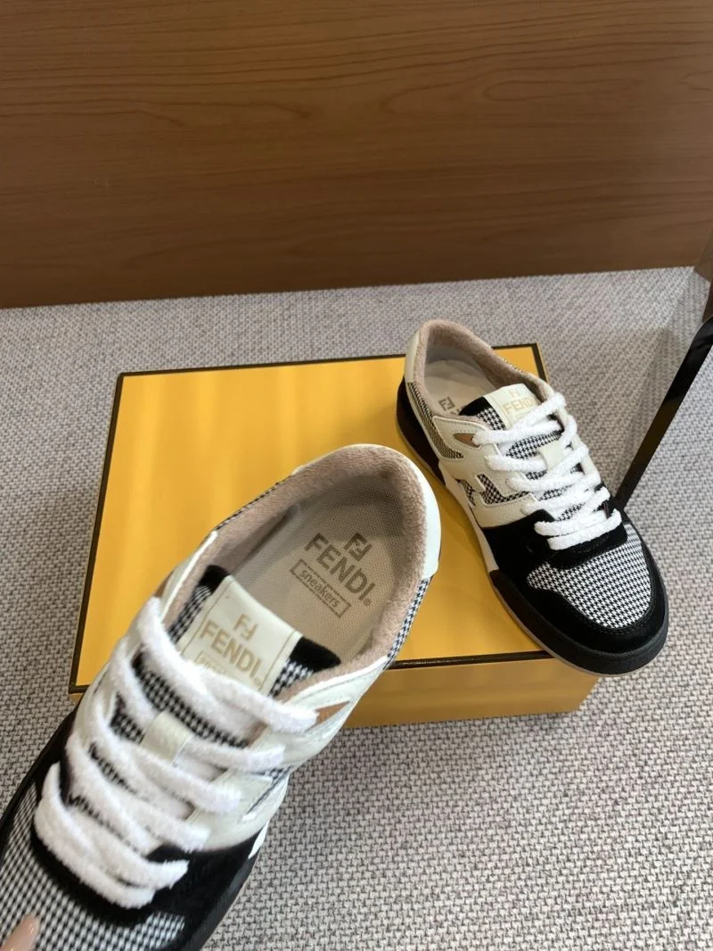 Sporty Louis Vuitton Trainer Sneaker 30902