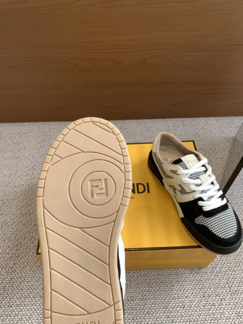 Sporty Louis Vuitton Trainer Sneaker 30902