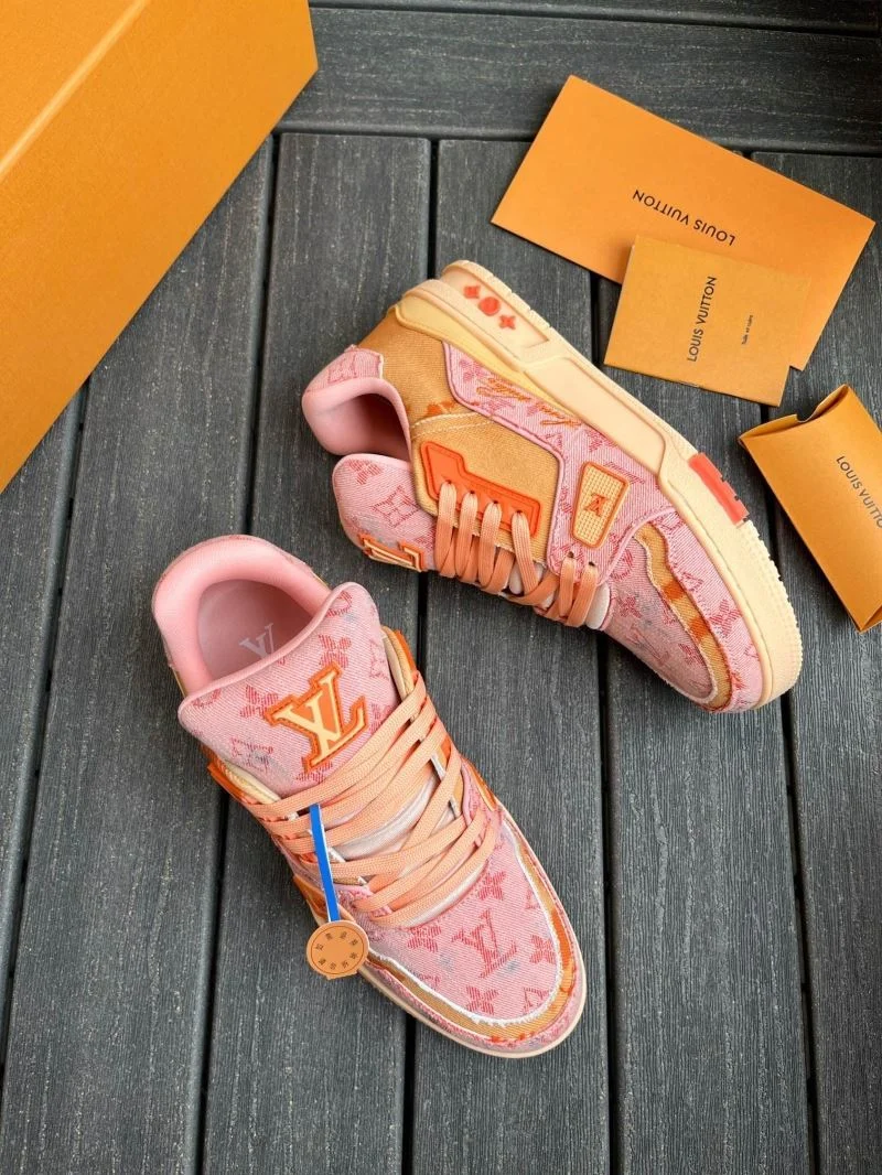 Louis Vuitton Trainer Sneaker Durable 30901