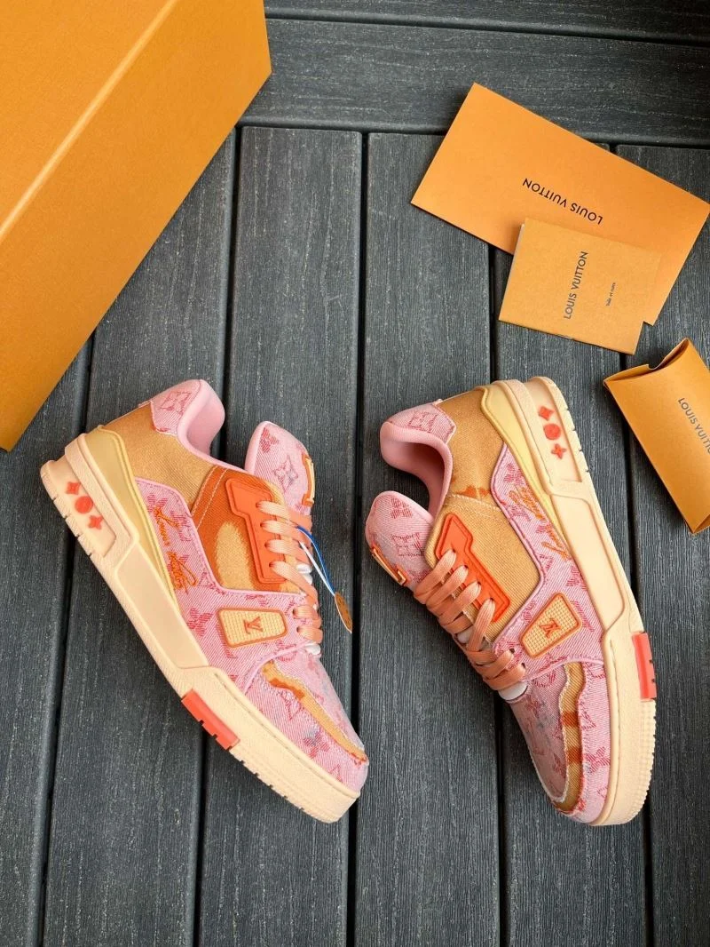 Louis Vuitton Trainer Sneaker Durable 30901
