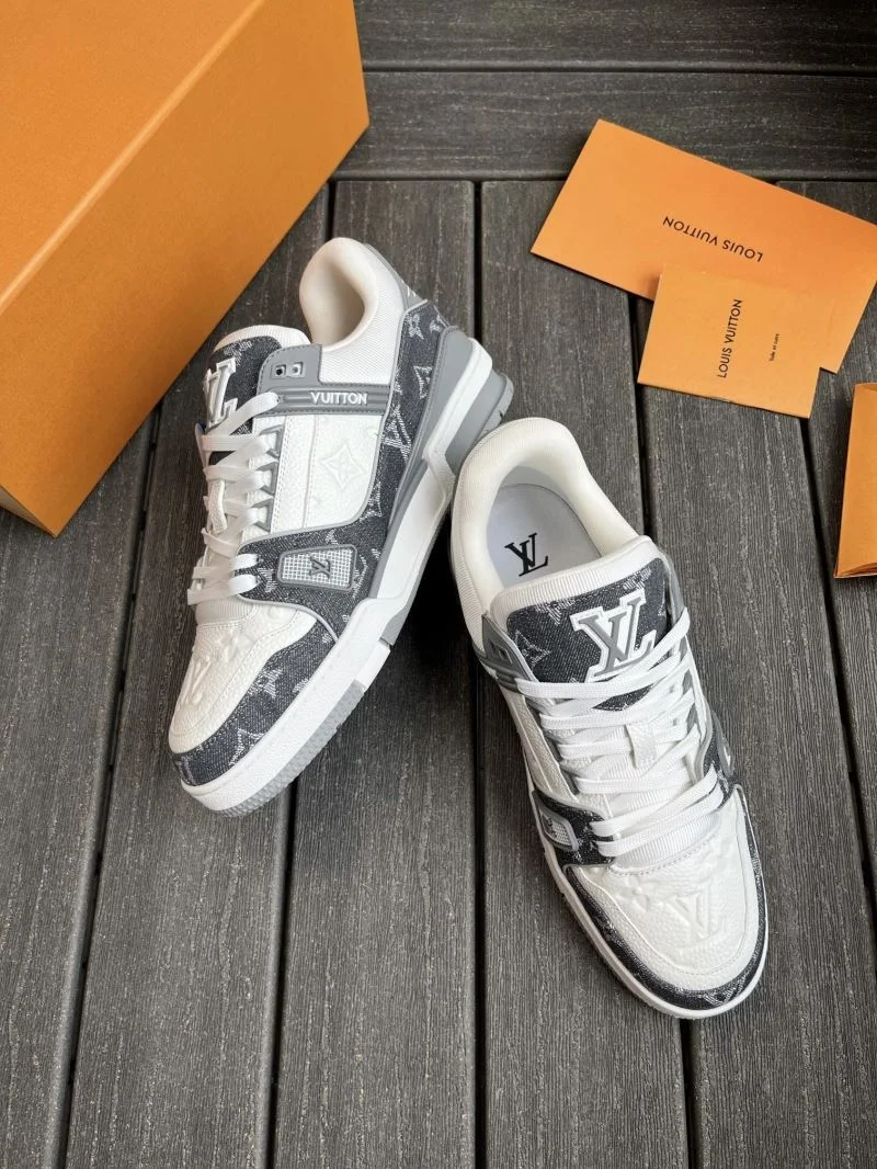 Refined Louis Vuitton Trainer Sneaker 30892