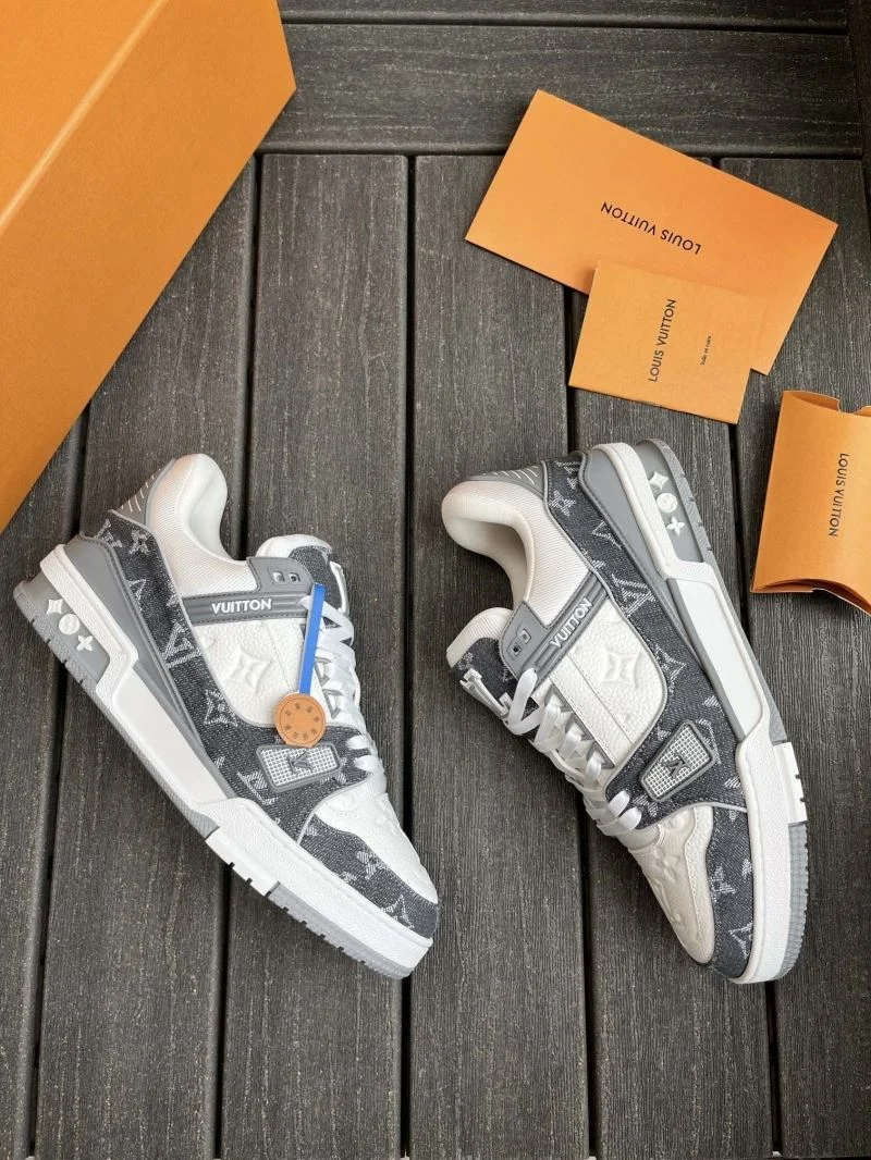 Refined Louis Vuitton Trainer Sneaker 30892