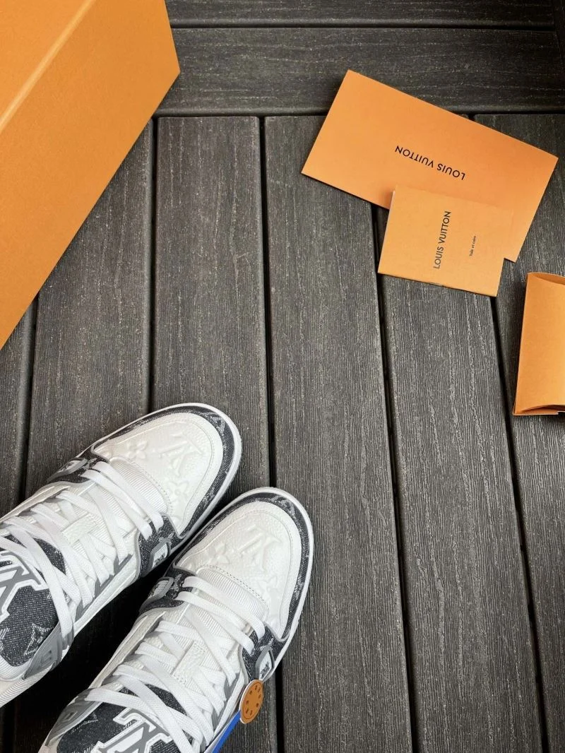 Refined Louis Vuitton Trainer Sneaker 30892
