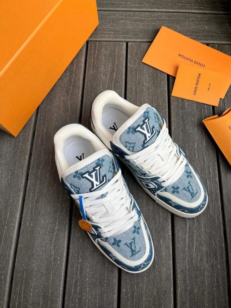 Louis Vuitton Trainer Sneaker Unisex 30884
